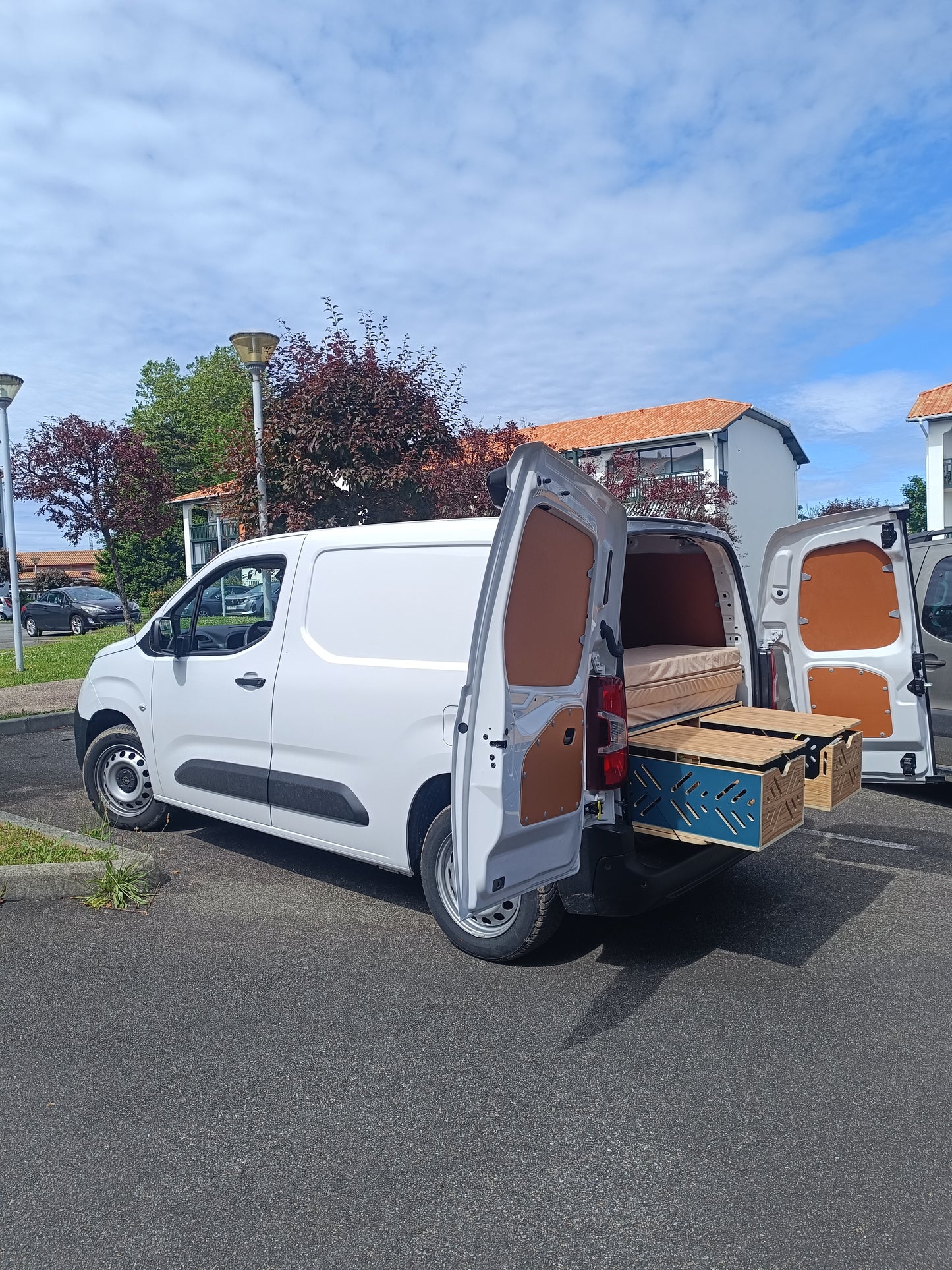 Vankamp avec tiroirs et matelas inclus